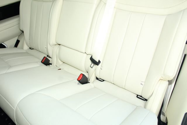 New 2026 Land Rover Range Rover Long Wheelbase SE image 21