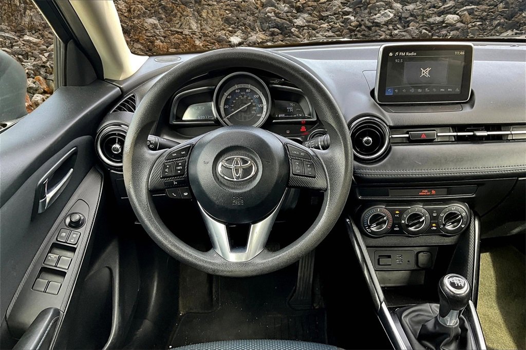 Used 2017 Toyota Yaris iA image 5