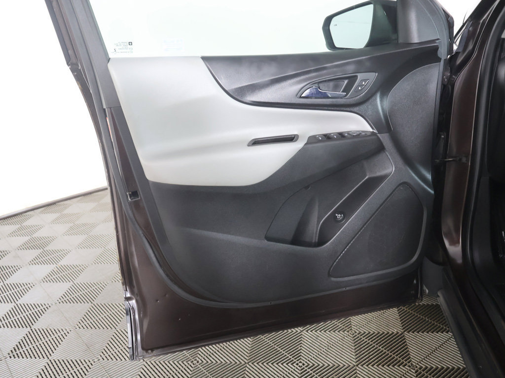 Used 2020 Chevrolet Equinox LT w/ Driver Convenience Package FWD image 22