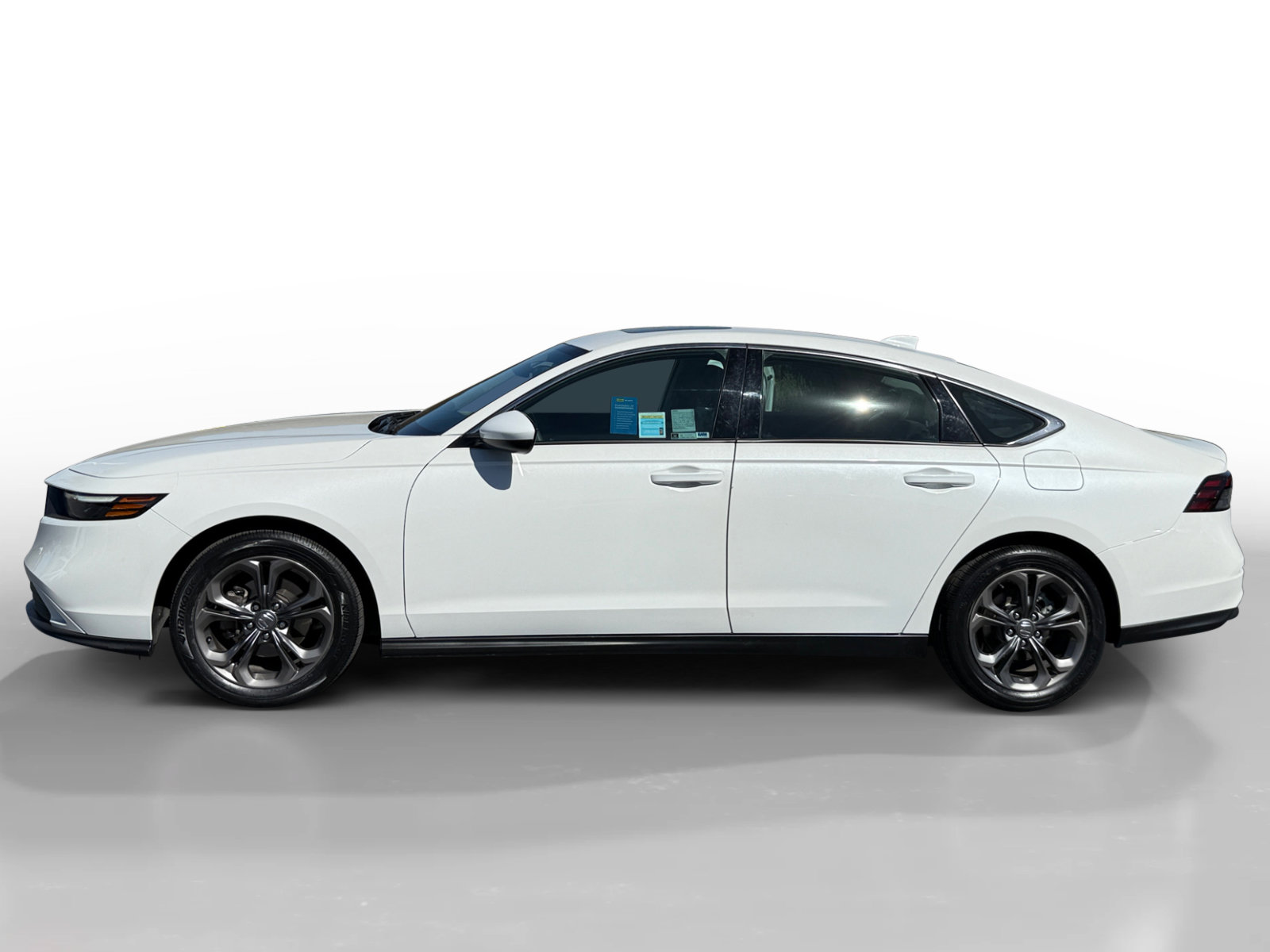 Certified 2023 Honda Accord EX image 2