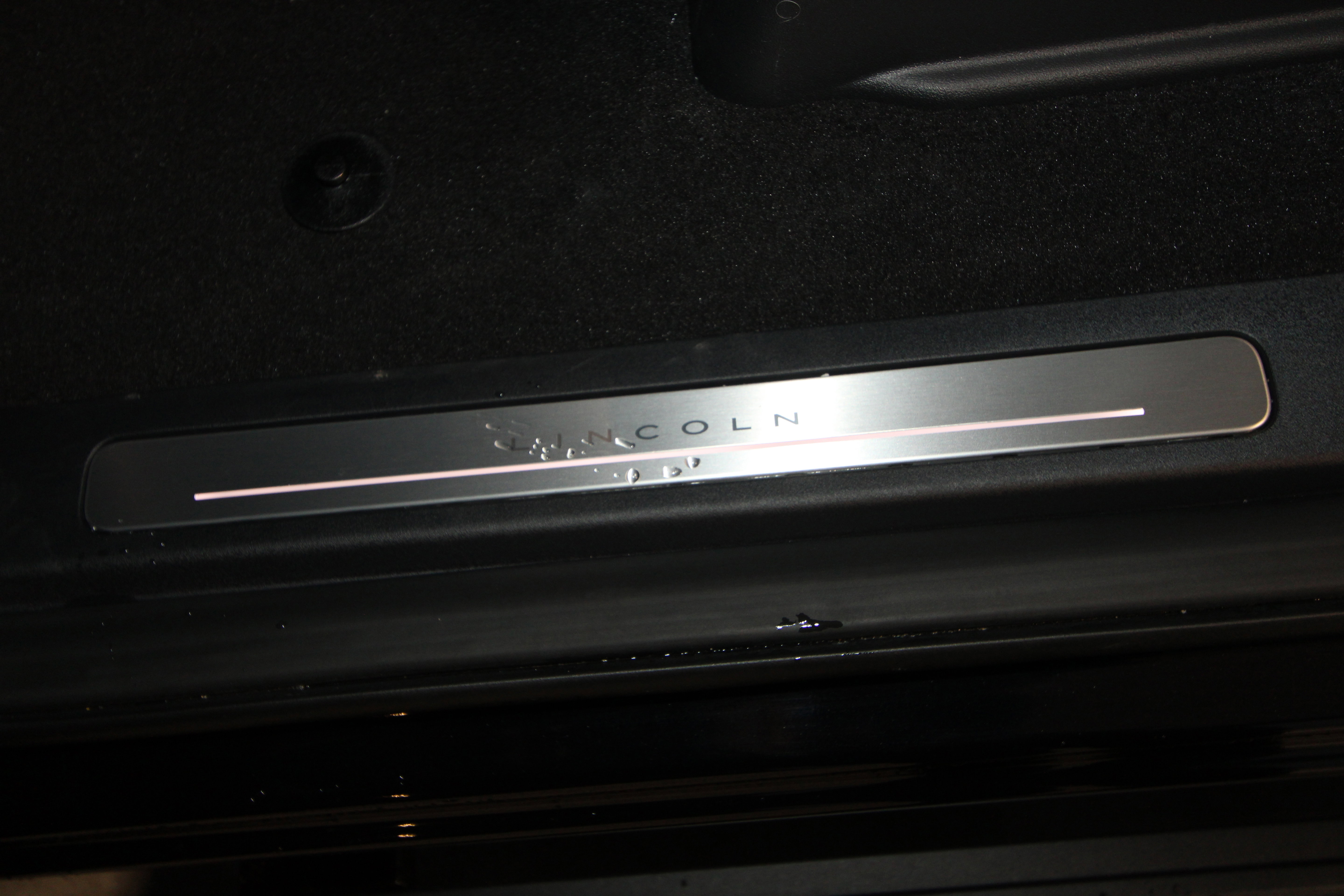 New 2026 Lincoln Navigator L Reserve w/ Jet Appearance Package image 6