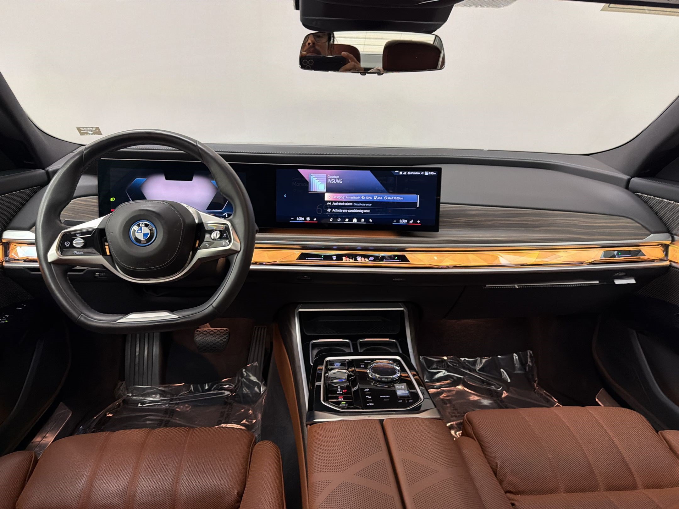 Certified 2023 BMW i7 xDrive60 AWD/4WD image 16