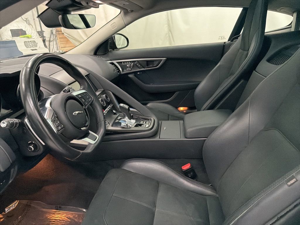 Used 2020 Jaguar F-TYPE R-Dynamic image 14
