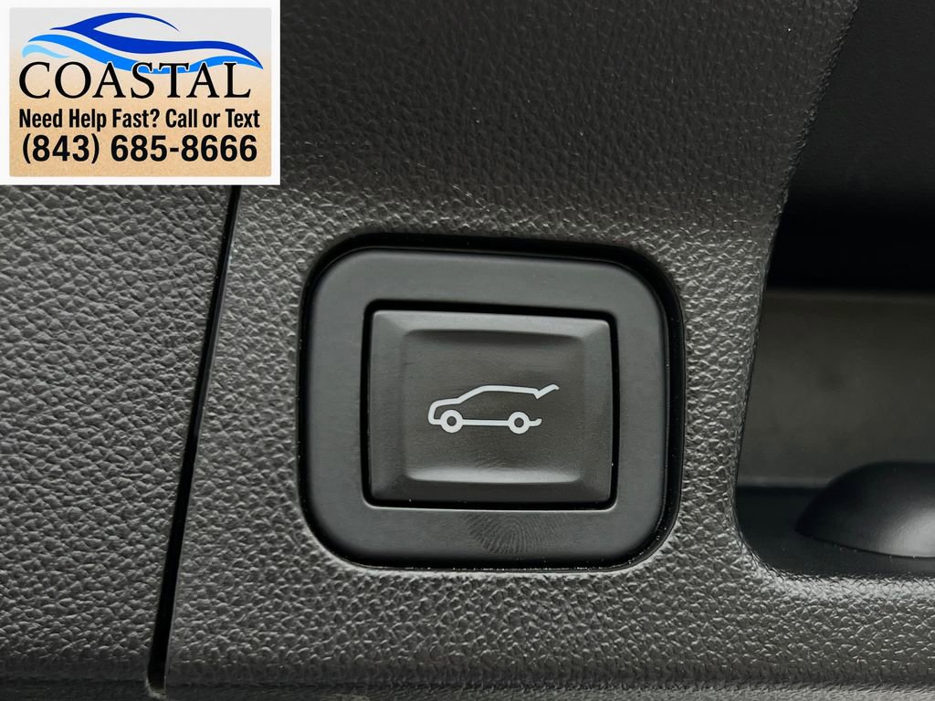 Used 2019 GMC Acadia Denali w/ Technology Package FWD image 26