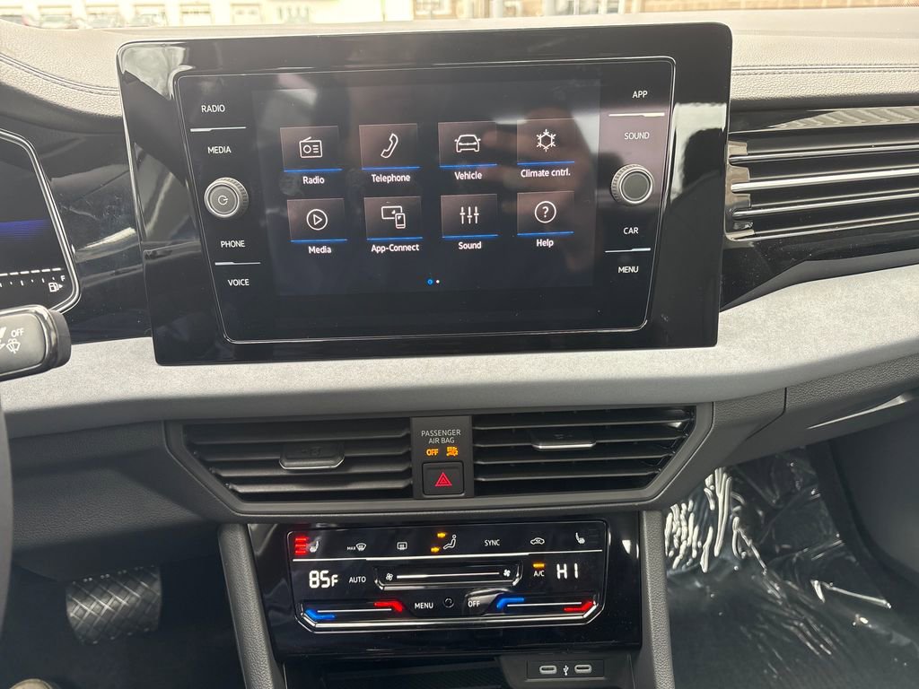 New 2026 Volkswagen Jetta SE FWD image 13