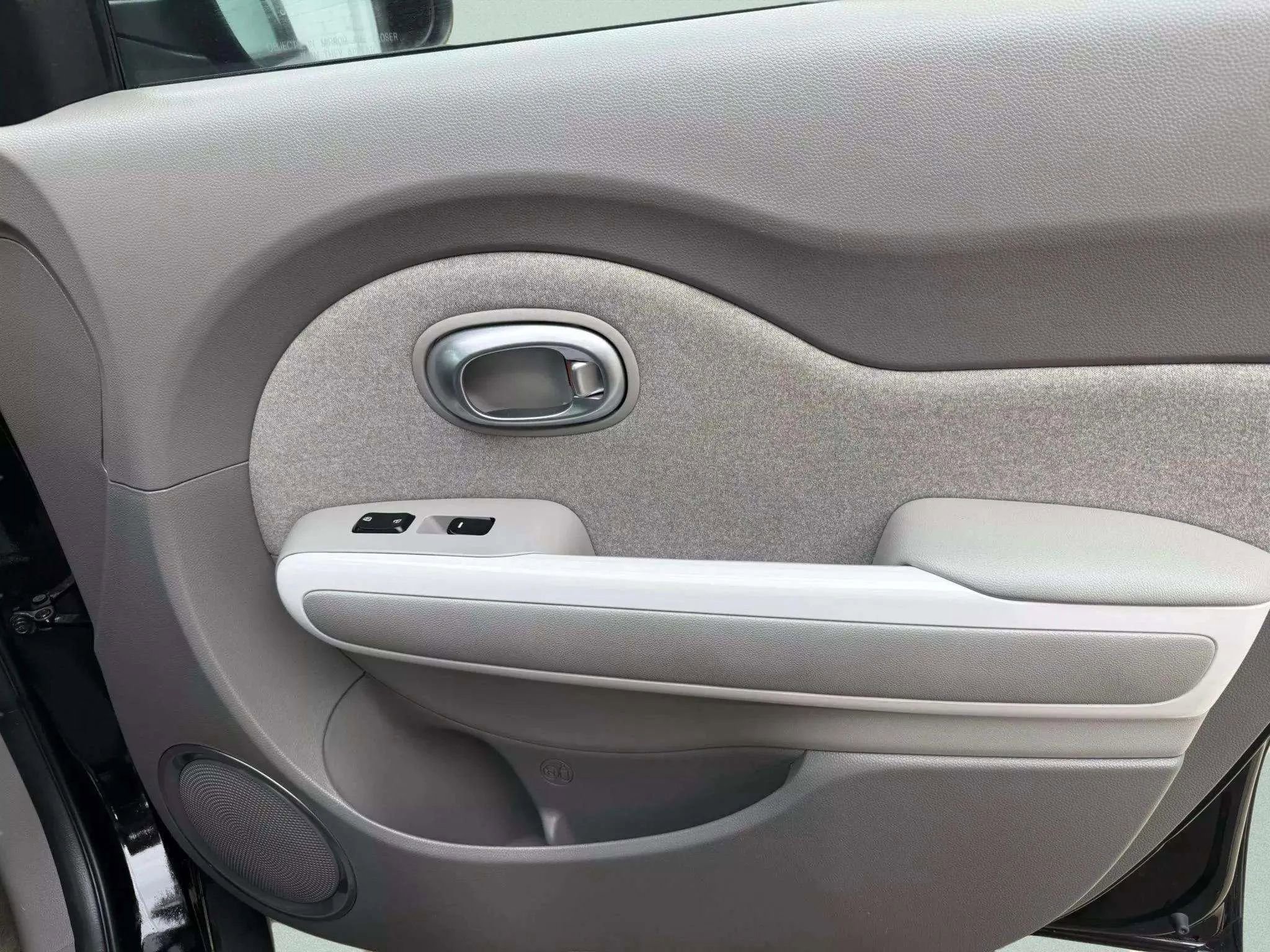 Used 2017 Kia Soul EV image 8