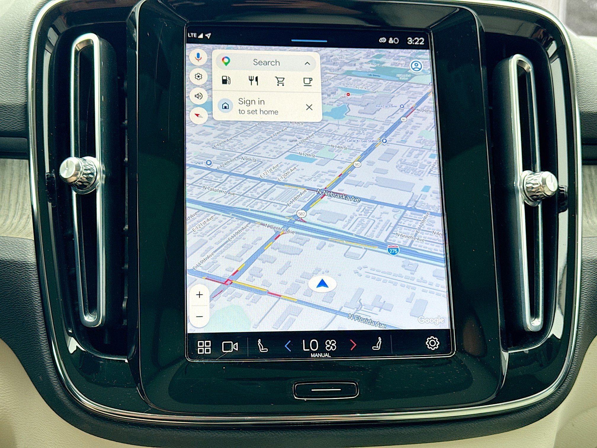 Used 2023 Volvo XC40 B5 Plus image 33