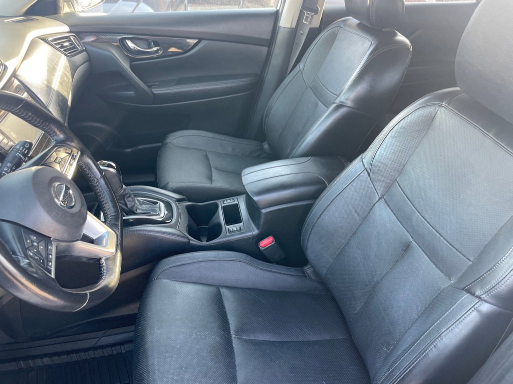 Used 2017 Nissan Rogue SL FWD image 13