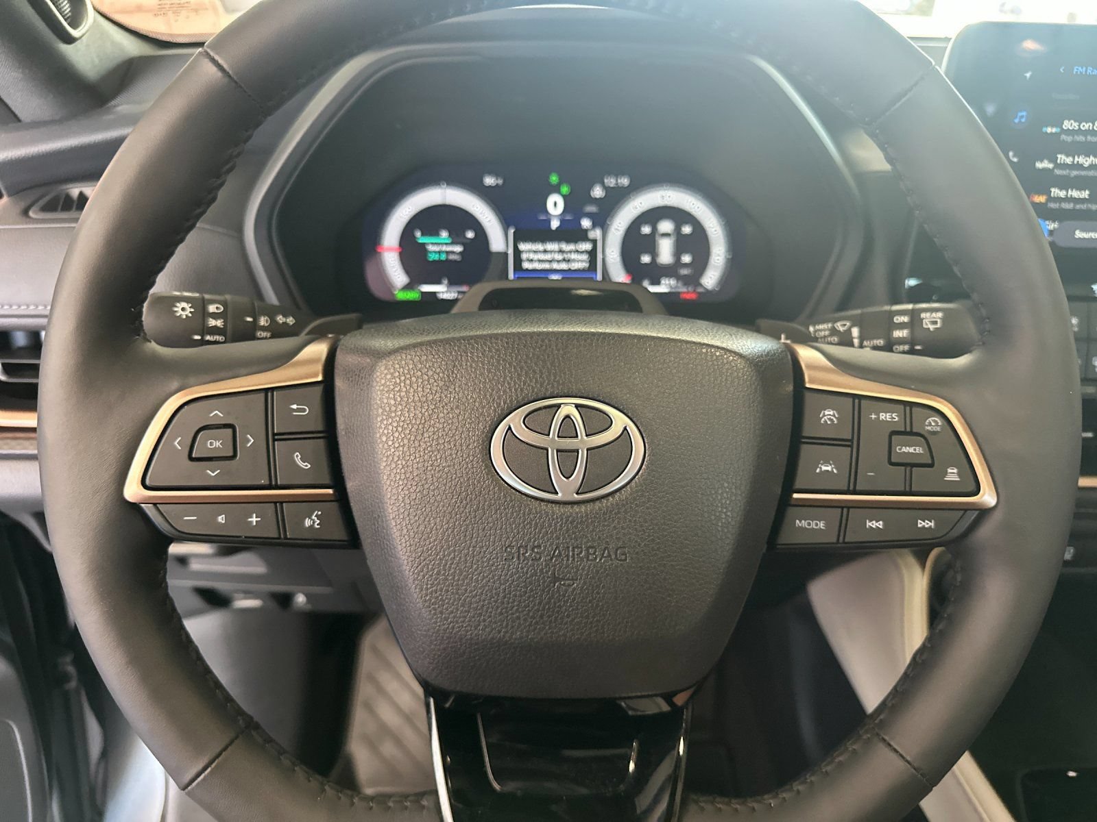 Used 2025 Toyota Grand Highlander AWD Hybrid image 27