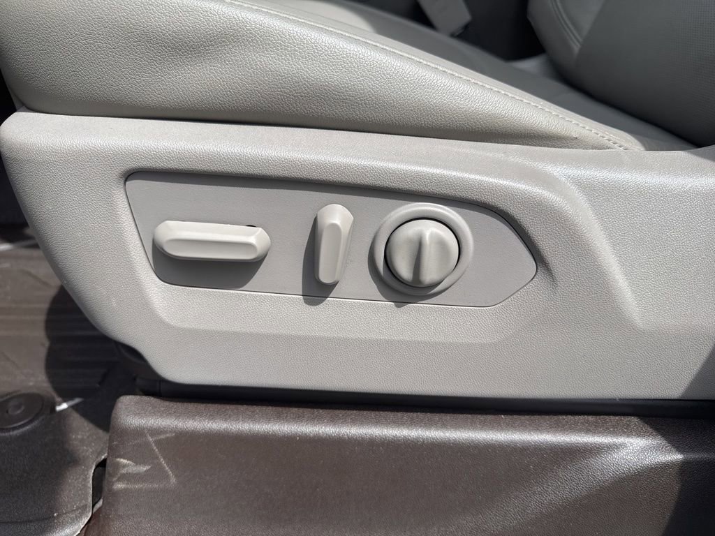 Used 2020 GMC Sierra 1500 SLT w/ SLT Premium Plus Package image 11