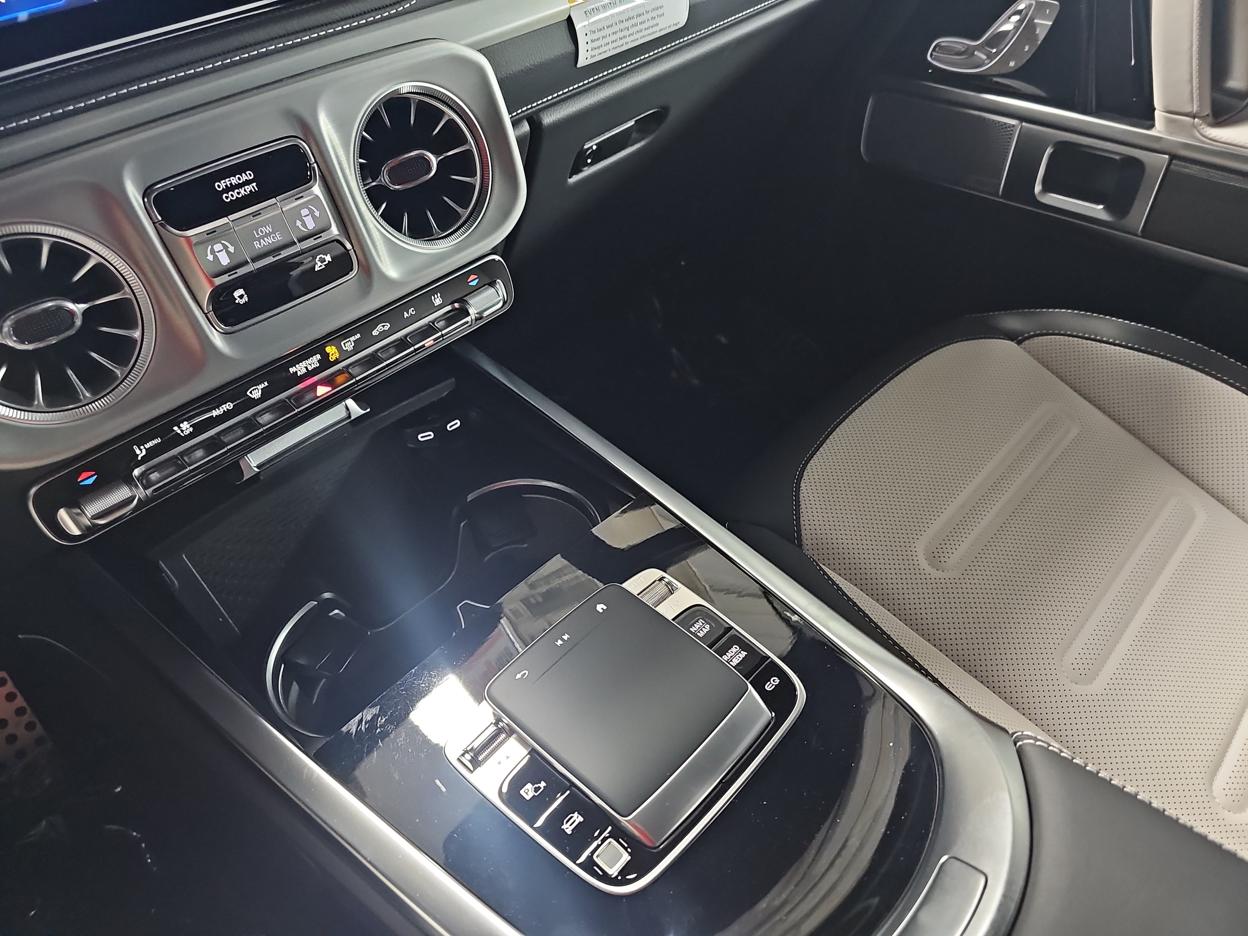 New 2027 Mercedes-Benz G 580 e image 25