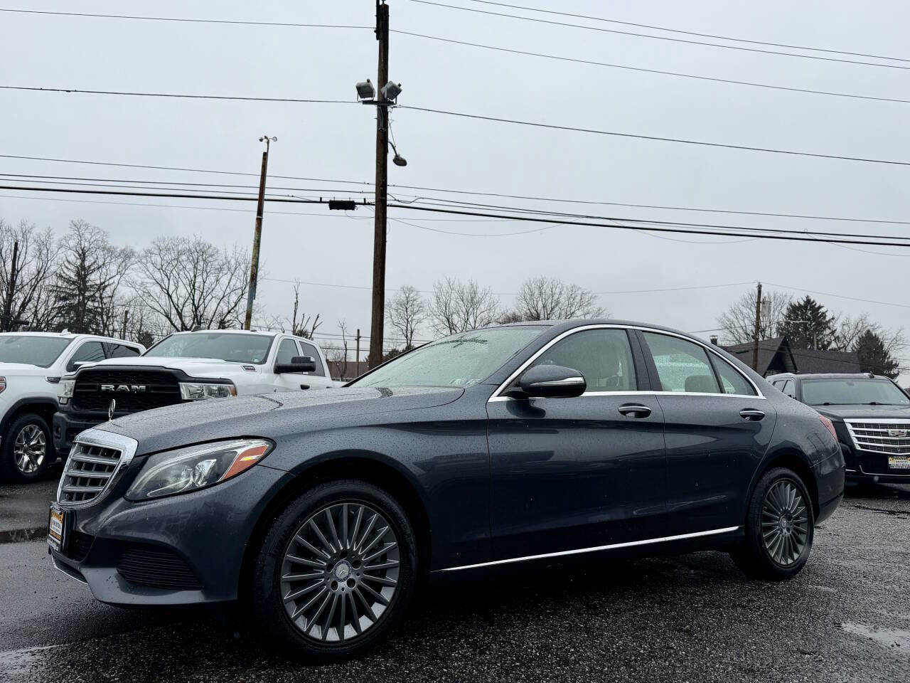 Used 2015 Mercedes-Benz C 300 4MATIC Sedan image 4
