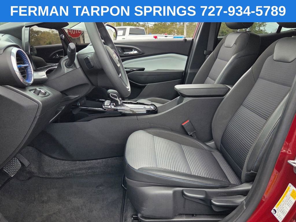 Certified 2025 Chevrolet Trax LT image 14