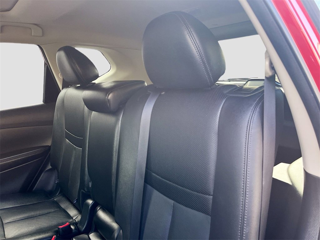 Used 2017 Nissan Rogue SL w/ SL Premium Package image 26