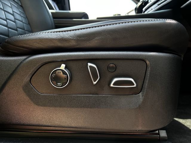 Used 2023 Cadillac Escalade ESV Sport Platinum image 29