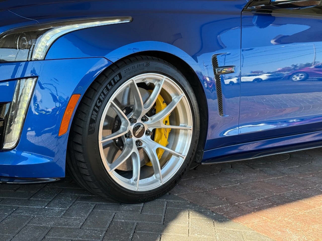 Used 2018 Cadillac CTS V w/ Luxury Package RWD image 88