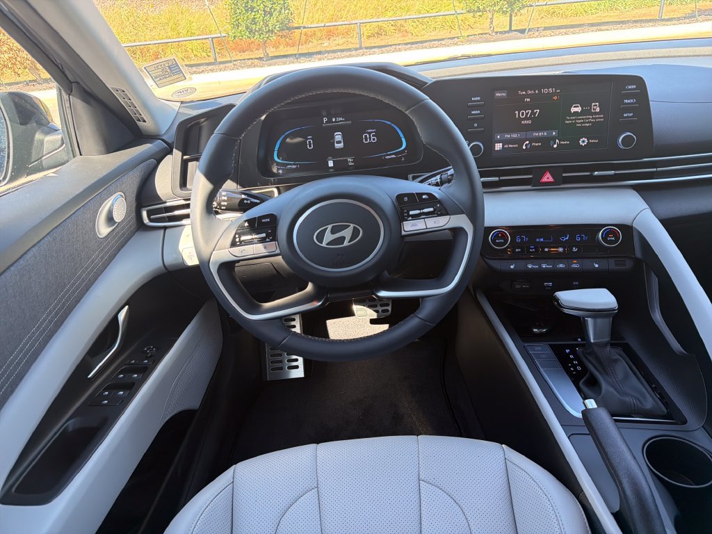 New 2026 Hyundai Elantra SEL Sport FWD image 21