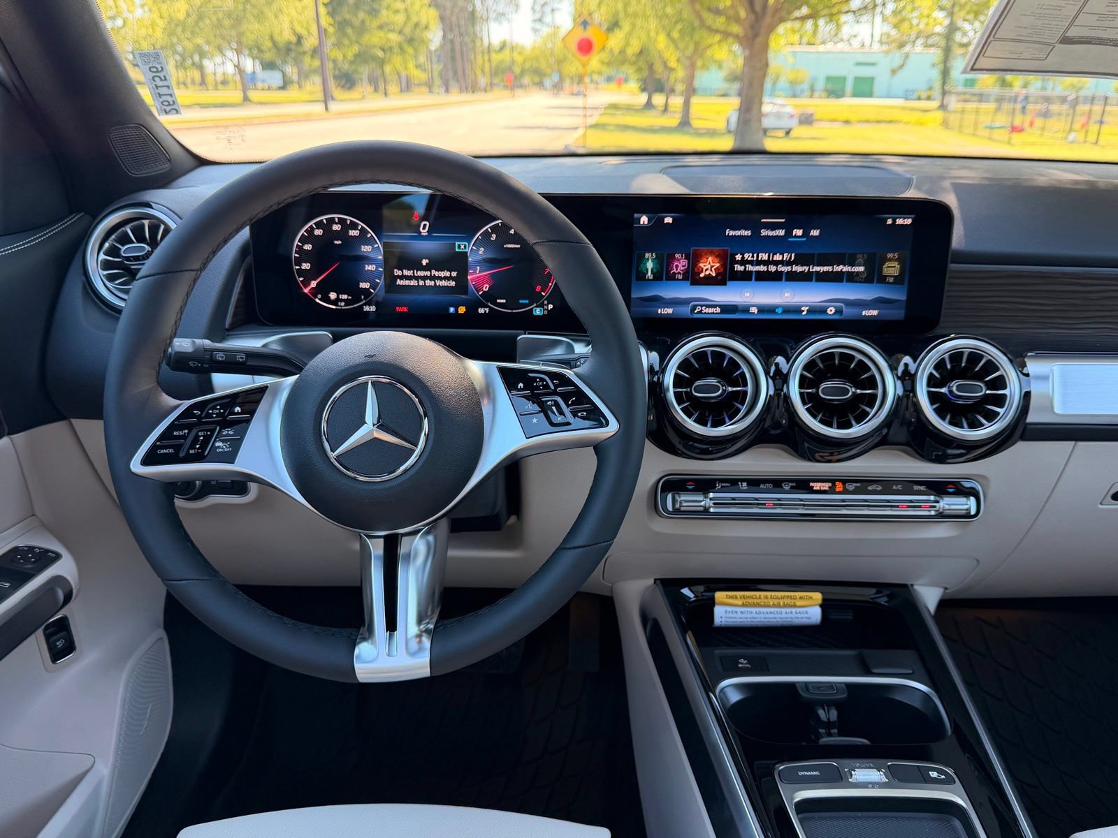 New 2026 Mercedes-Benz GLB 250 image 3