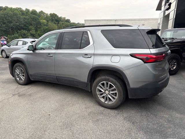 Used 2023 Chevrolet Traverse LT AWD/4WD image 3