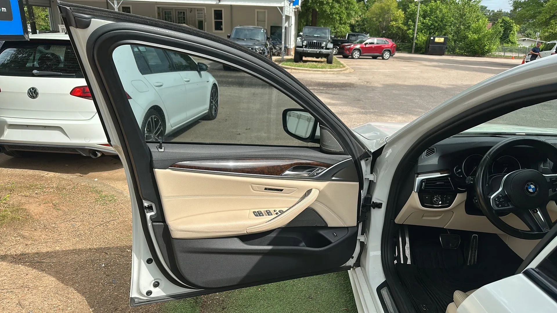Used 2017 BMW 540i RWD image 19