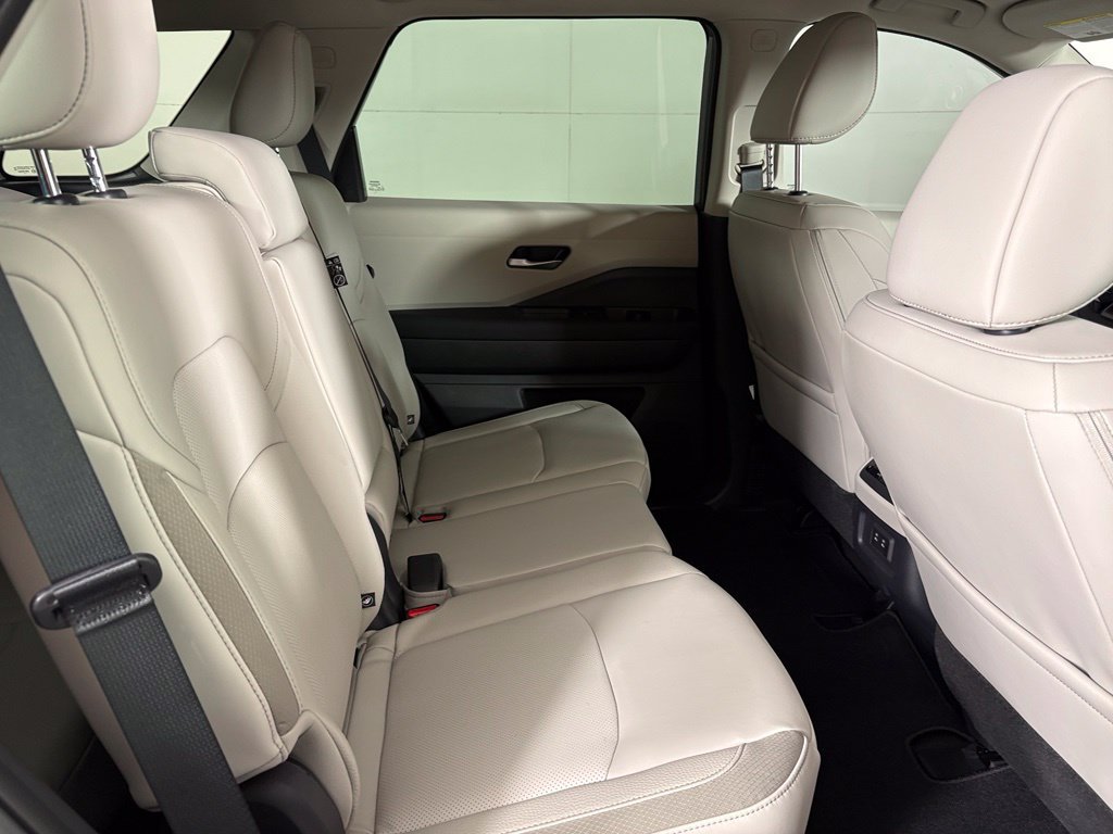 New 2026 Nissan Pathfinder SL FWD image 17