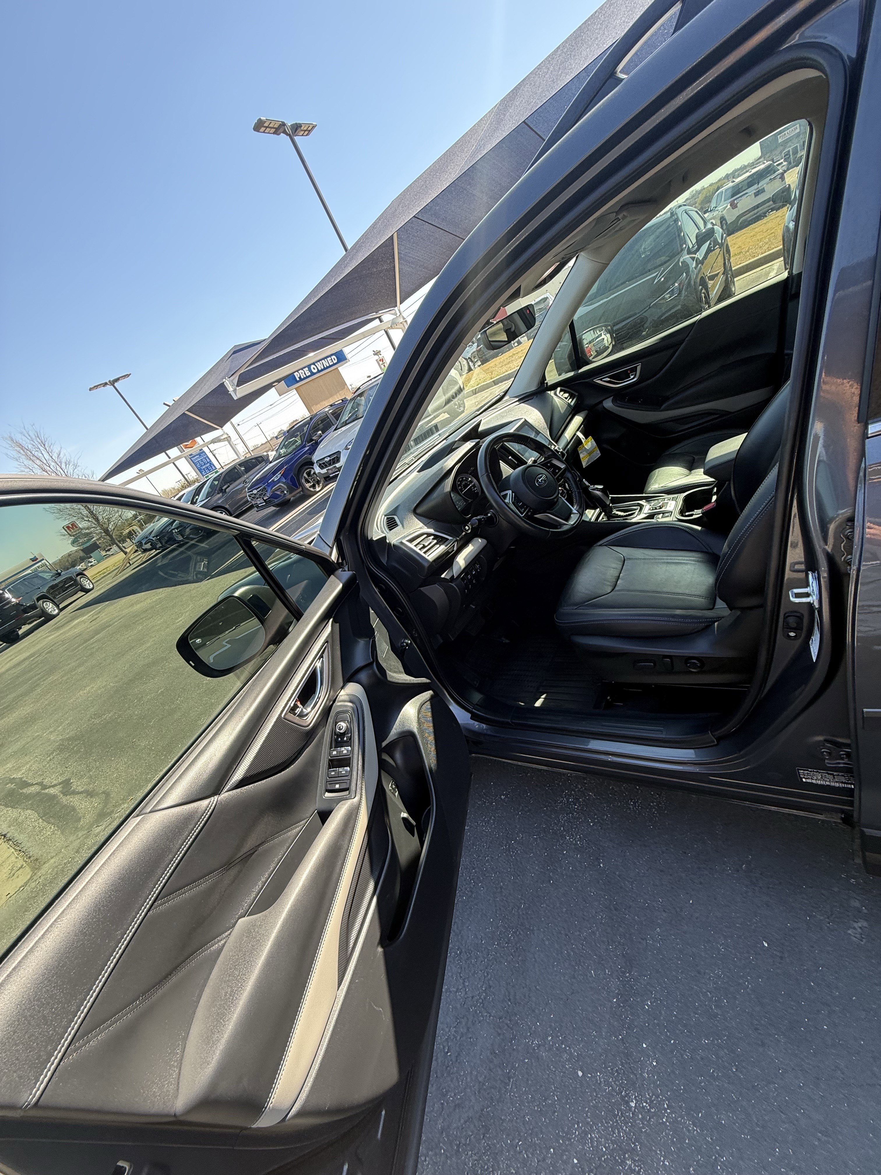 Used 2023 Subaru Forester Limited w/ Popular Package #2 image 16