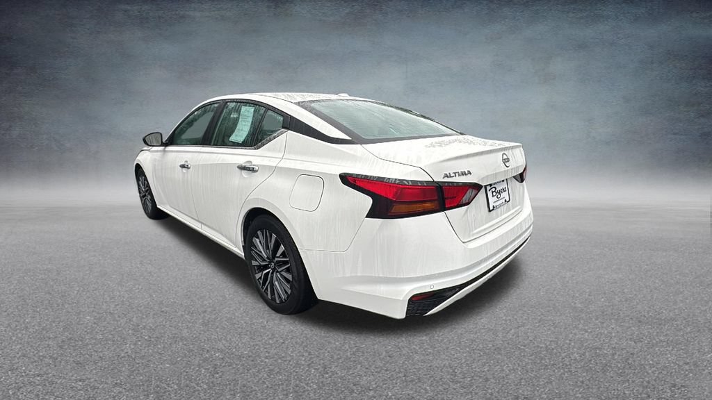 Used 2025 Nissan Altima 2.5 SV FWD image 27