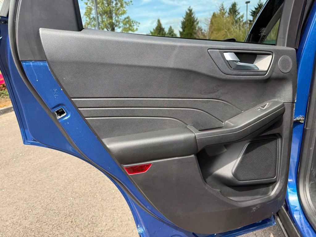 Used 2022 Ford Escape Titanium w/ Titanium Premium Package image 21