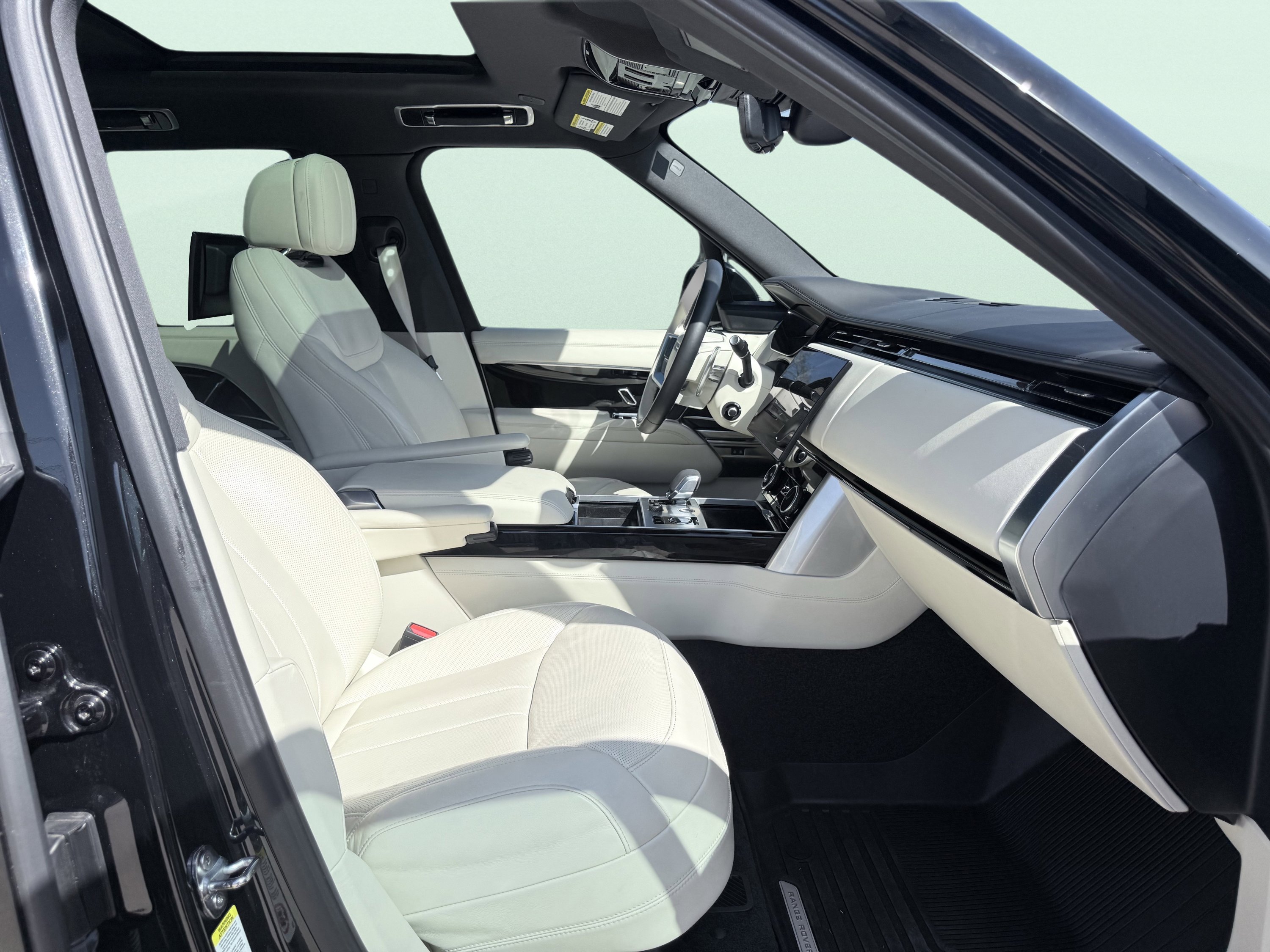 Used 2023 Land Rover Range Rover Long Wheelbase Autobiography image 60