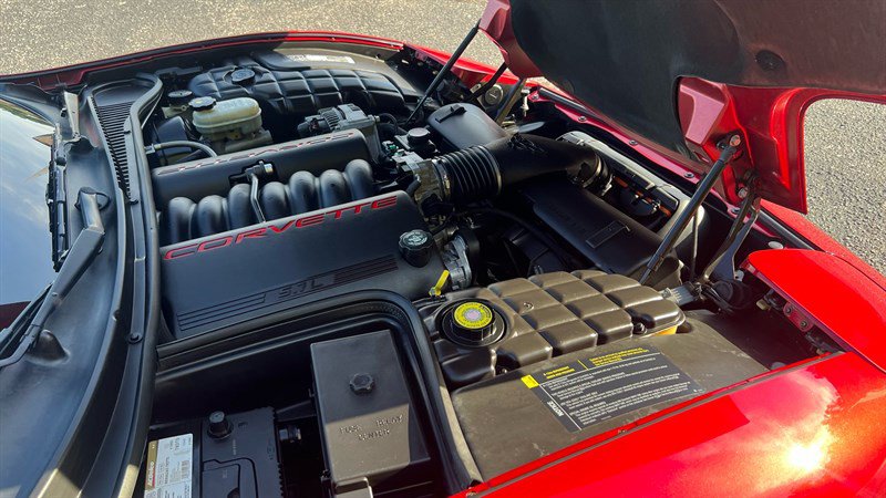 Used 2001 Chevrolet Corvette Convertible w/ Preferred Equipment Group2 RWD image 37