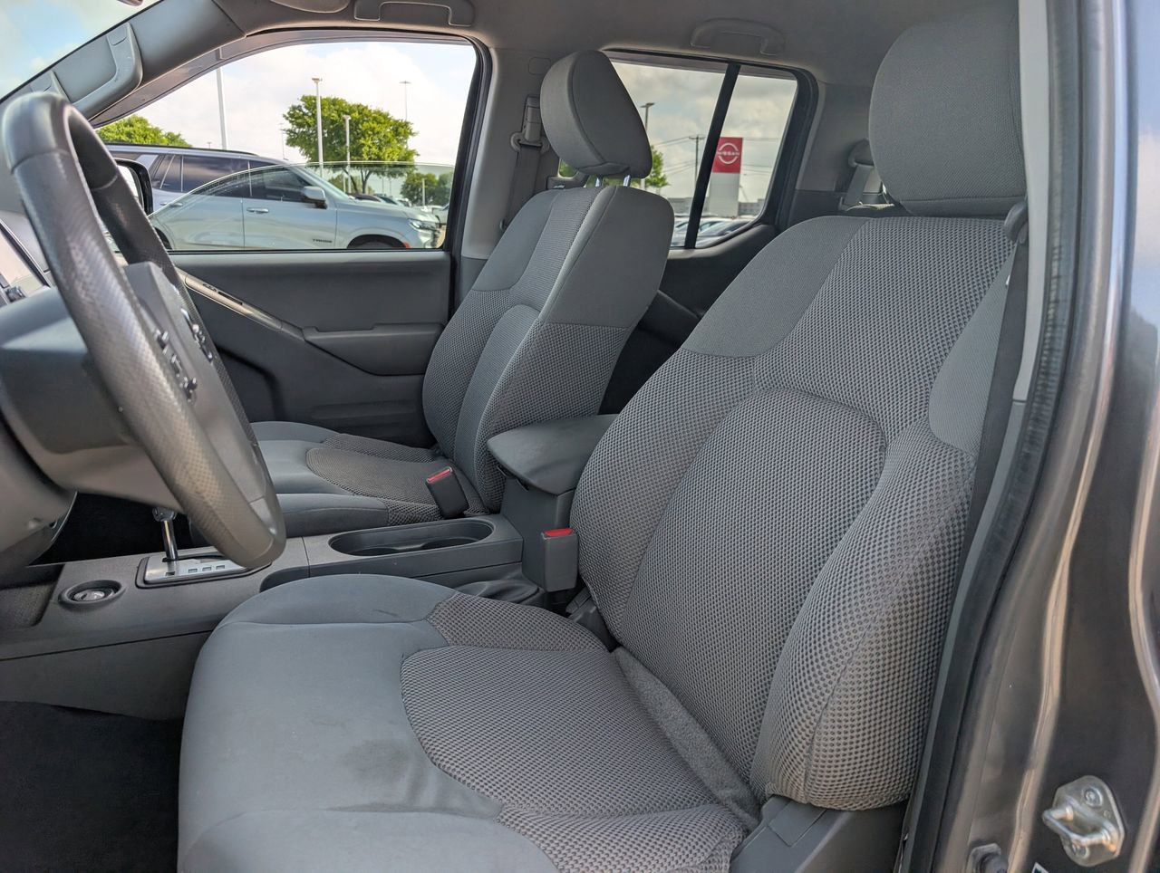 Certified 2020 Nissan Frontier SV w/ Midnight Edition Floor Mats RWD image 25