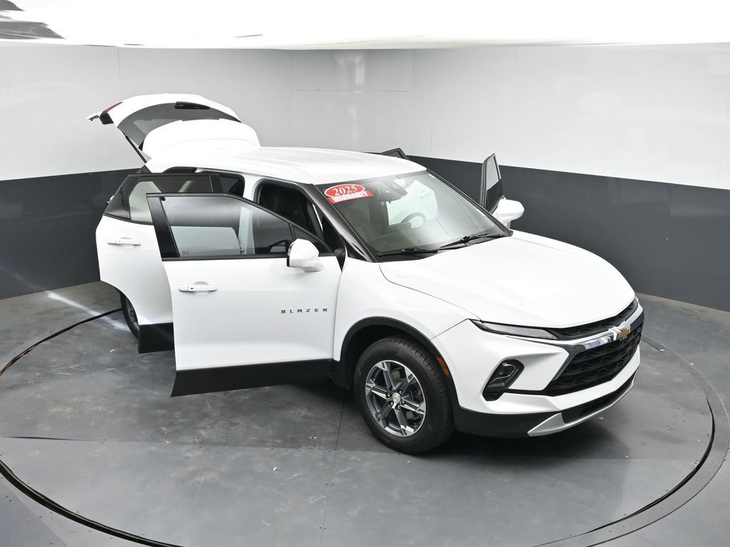 Used 2025 Chevrolet Blazer LT image 50