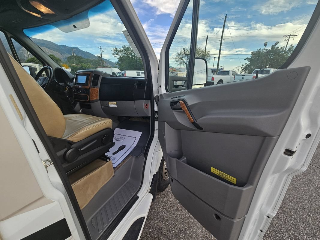 Used 2017 Mercedes-Benz Sprinter 3500 image 10