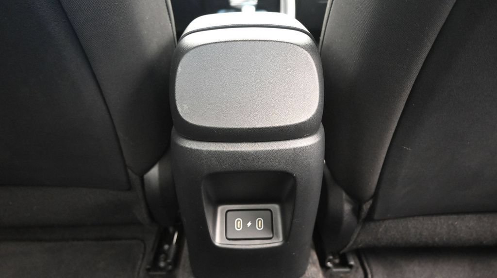 Certified 2025 Hyundai Elantra Sport FWD image 16