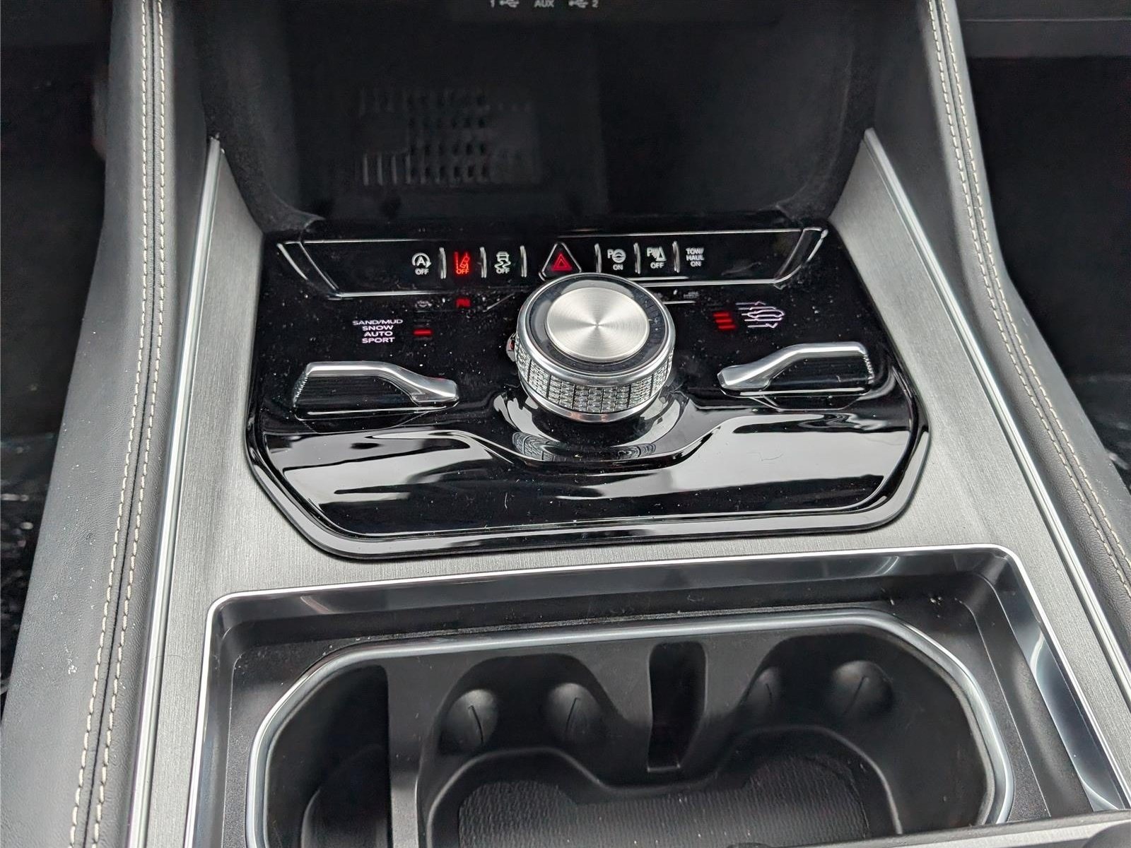 New 2026 Jeep Grand Wagoneer Limited AWD/4WD image 25
