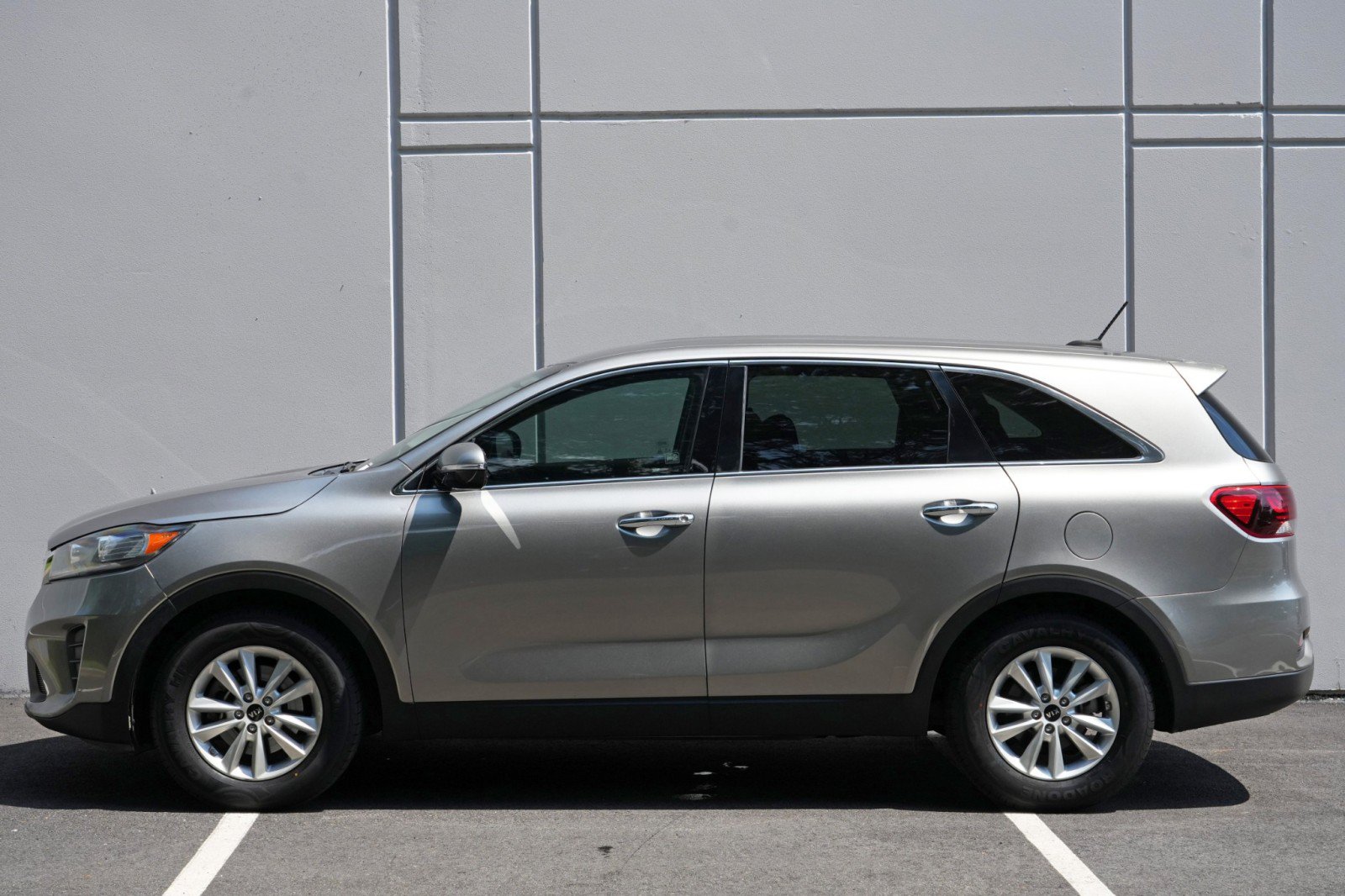 Used 2019 Kia Sorento FWD image 39