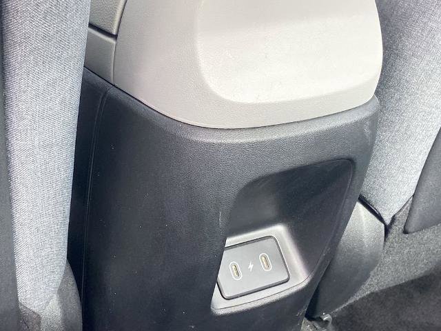 Used 2025 Hyundai Elantra Limited image 18