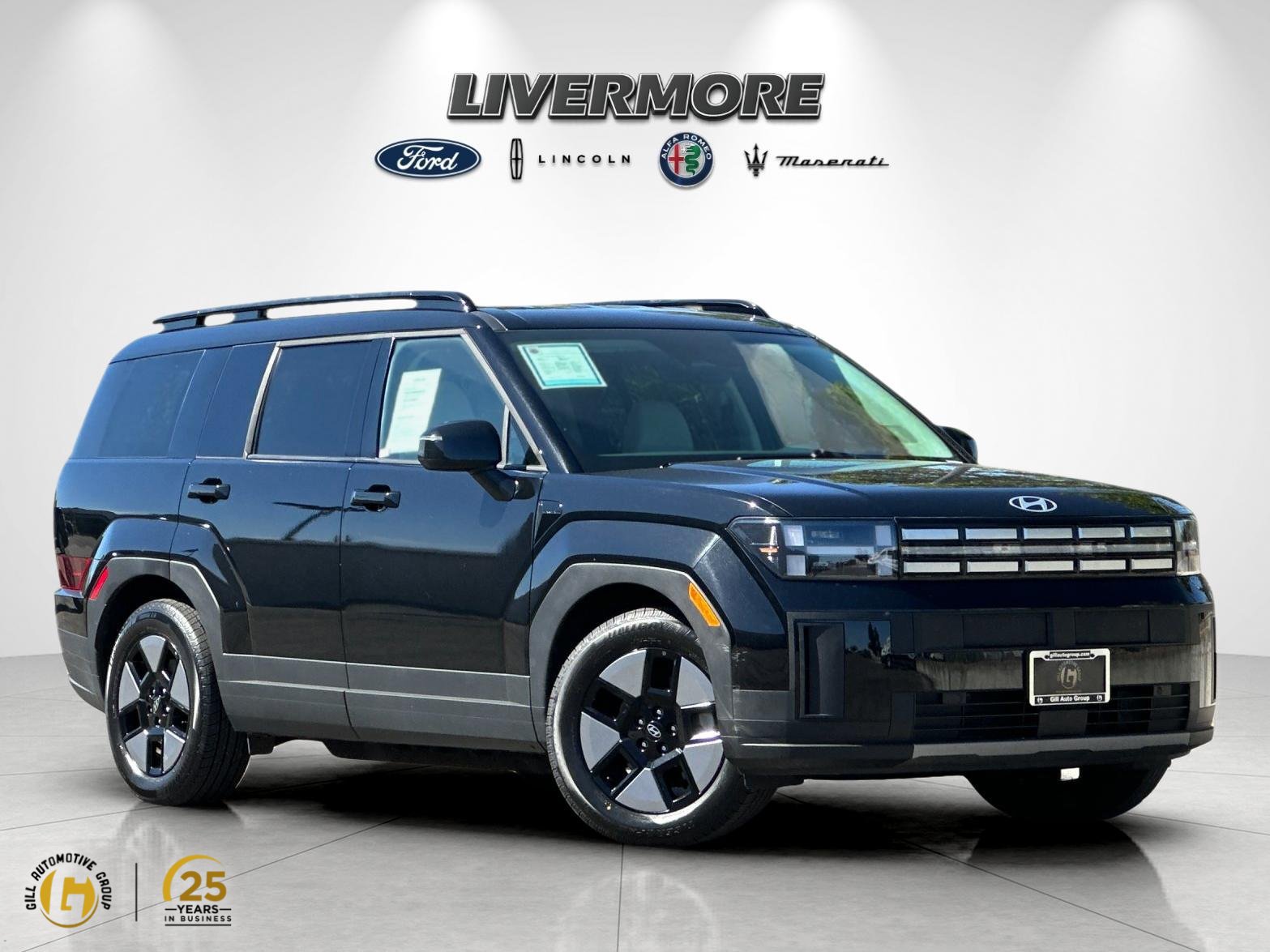 Used 2025 Hyundai Santa Fe SEL FWD image 1