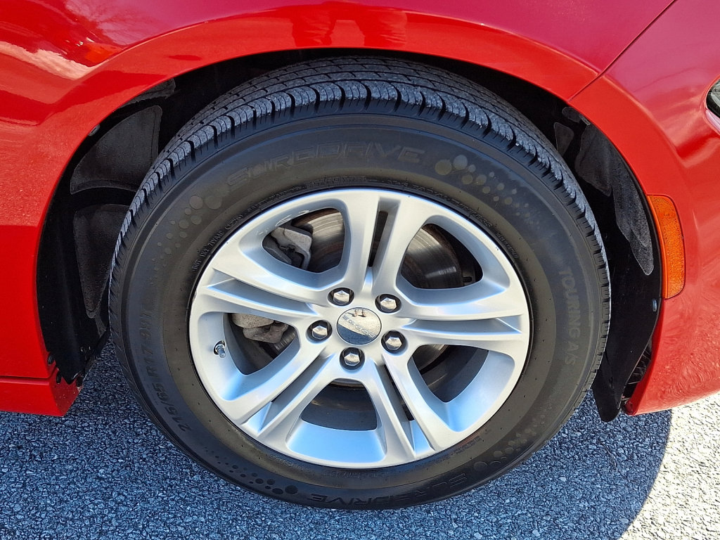 Used 2023 Dodge Charger SXT image 9