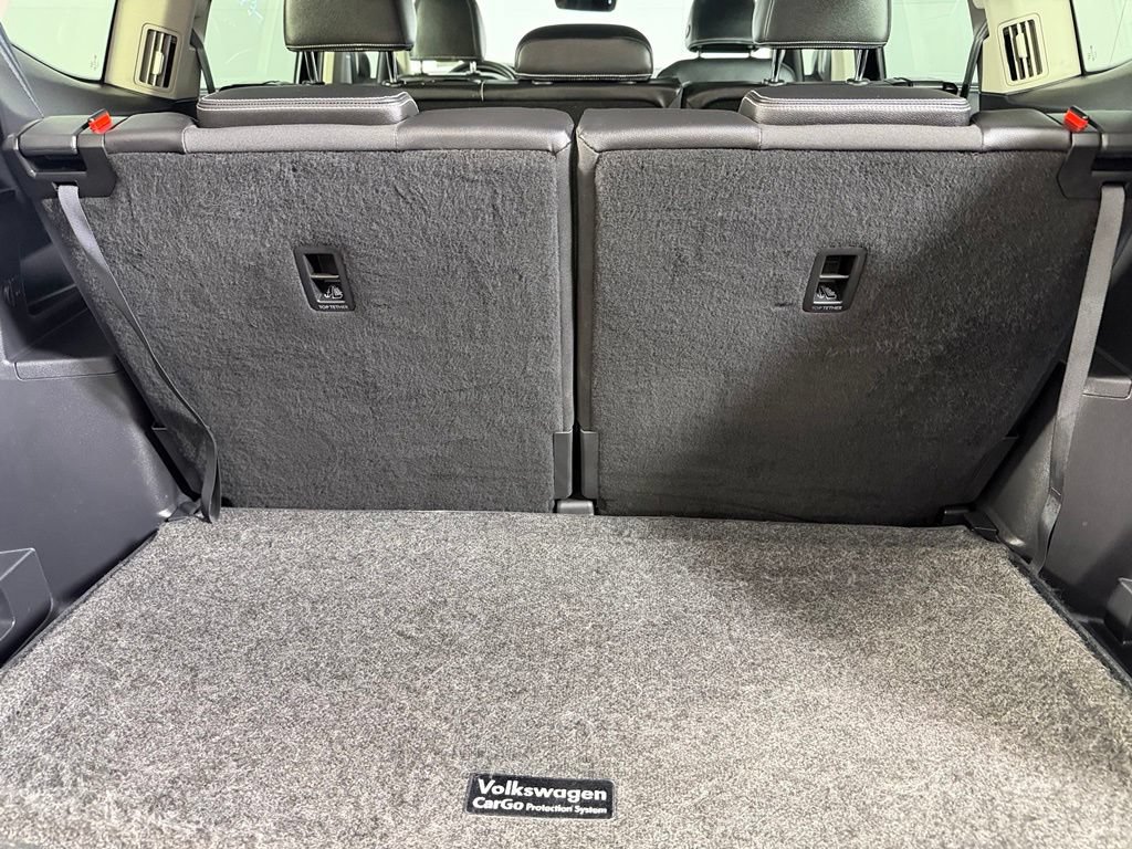 Used 2024 Volkswagen Atlas SE w/ Panoramic Sunroof Package FWD image 20