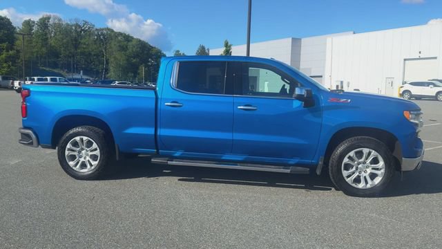 Used 2022 Chevrolet Silverado 1500 LTZ w/ Z71 Off-Road Package AWD/4WD image 9