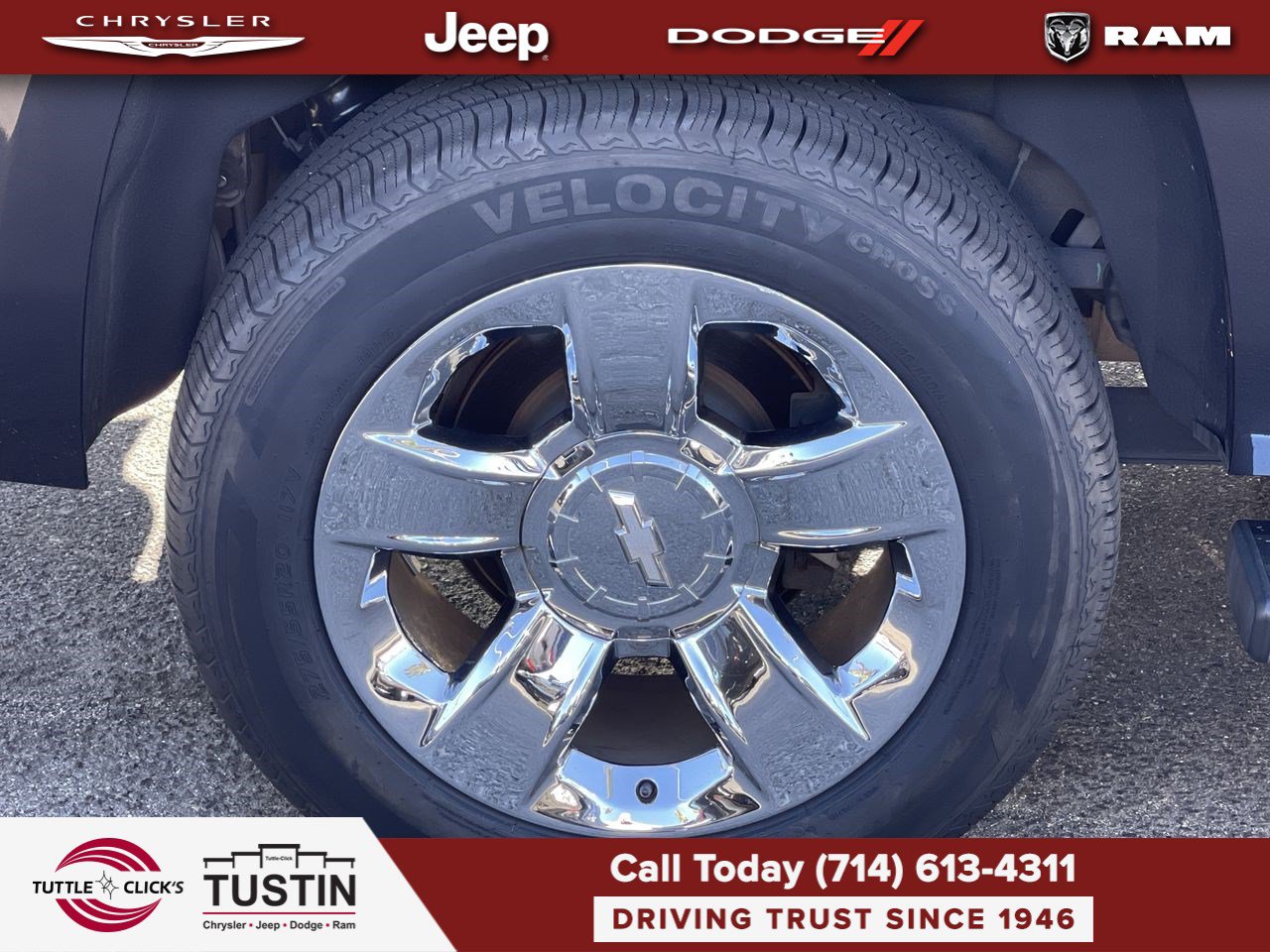 Used 2017 Chevrolet Suburban LT w/ LT Signature Package AWD/4WD image 17