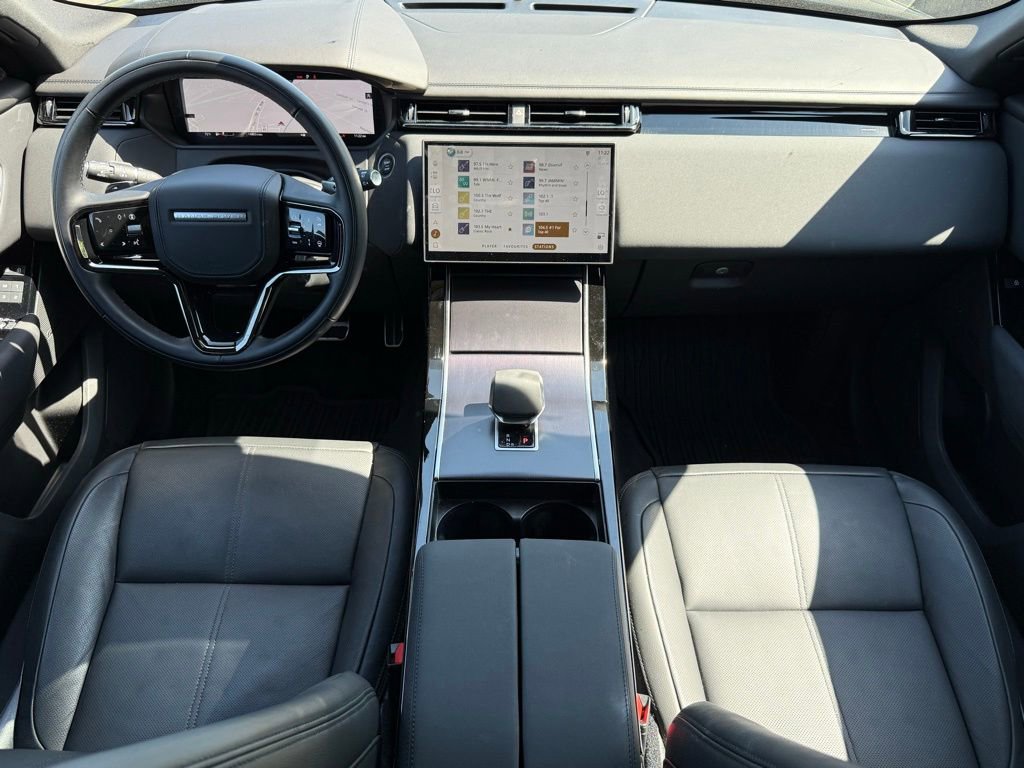 Certified 2026 Land Rover Range Rover Velar Dynamic SE AWD/4WD image 17