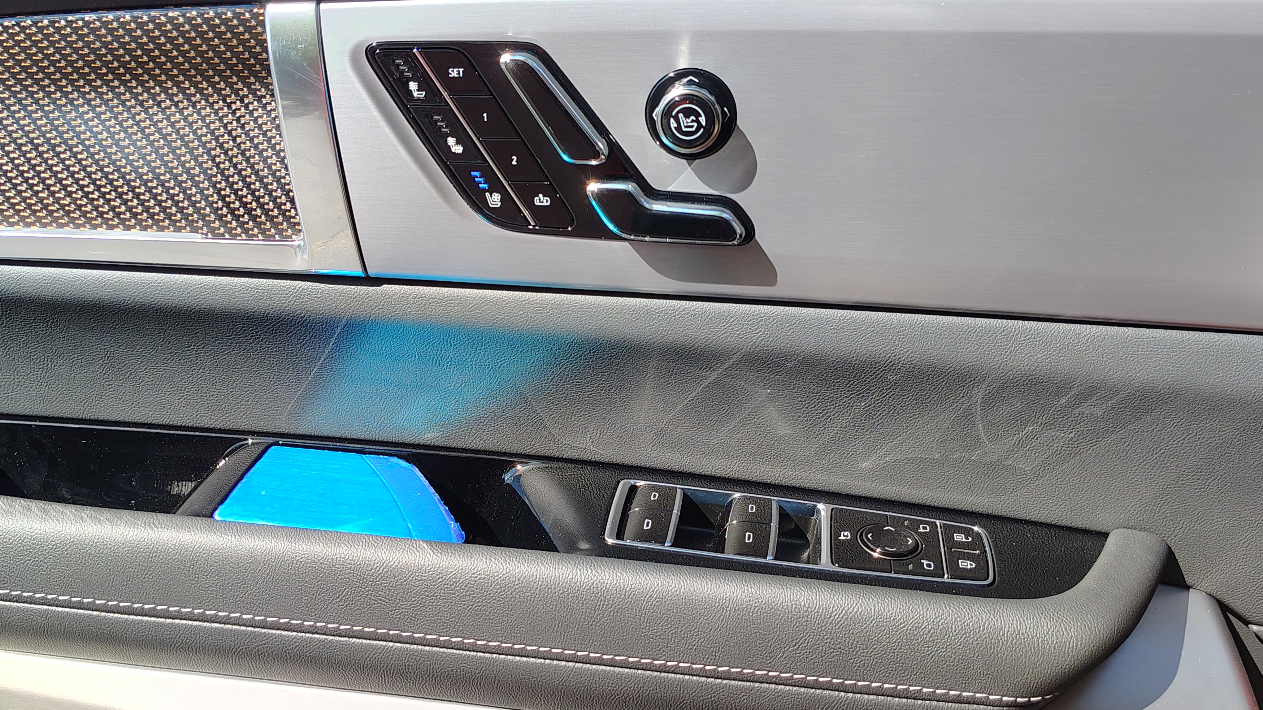 New 2026 Cadillac Vistiq Sport w/ LPO, Floor Liner Package image 10