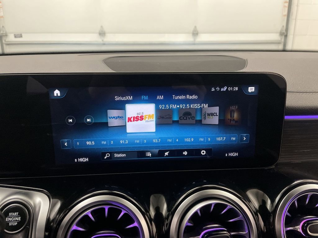 Used 2022 Mercedes-Benz GLB 35 AMG 4MATIC image 7