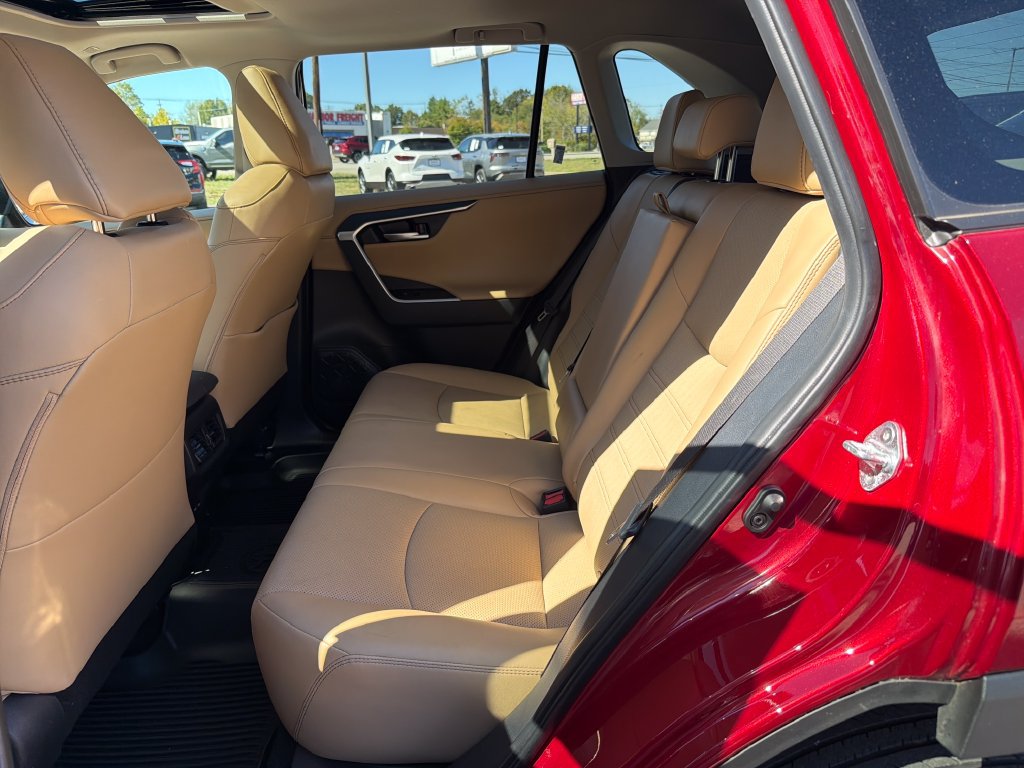 Used 2025 Toyota RAV4 Limited w/ Weather Package AWD/4WD image 15