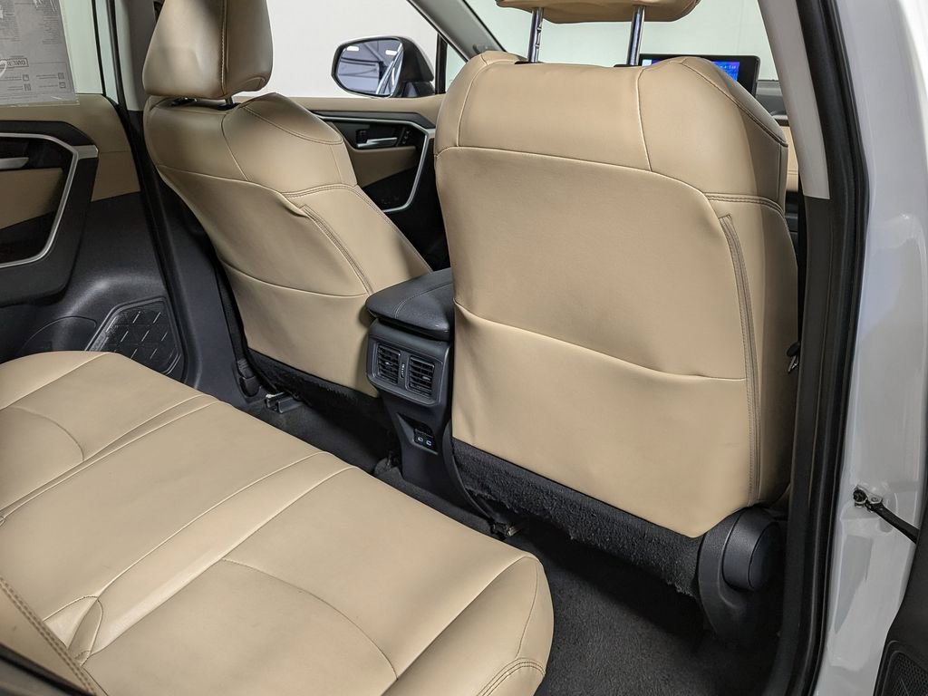 Used 2023 Toyota RAV4 XLE Premium image 45