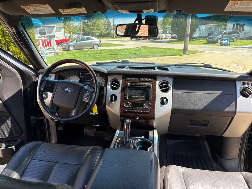Used 2010 Ford Expedition EL Limited AWD/4WD image 9