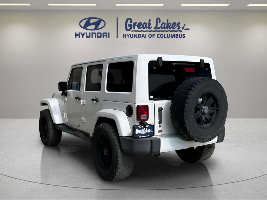 Used 2016 Jeep Wrangler Unlimited Sahara w/ Connectivity Group image 3