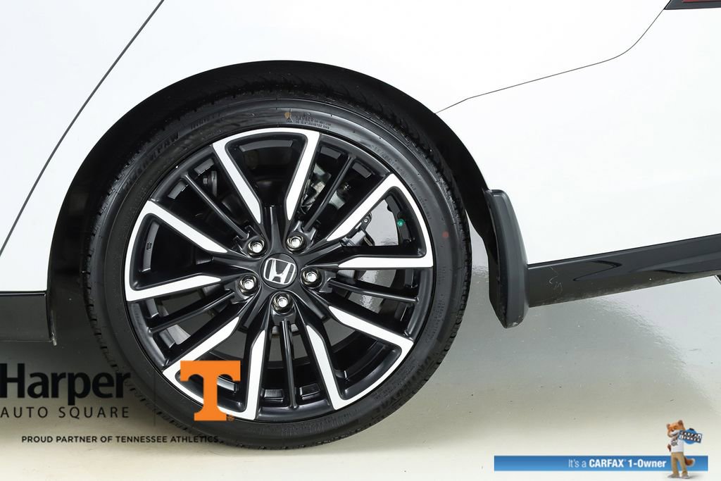 Used 2023 Honda Accord Touring image 6